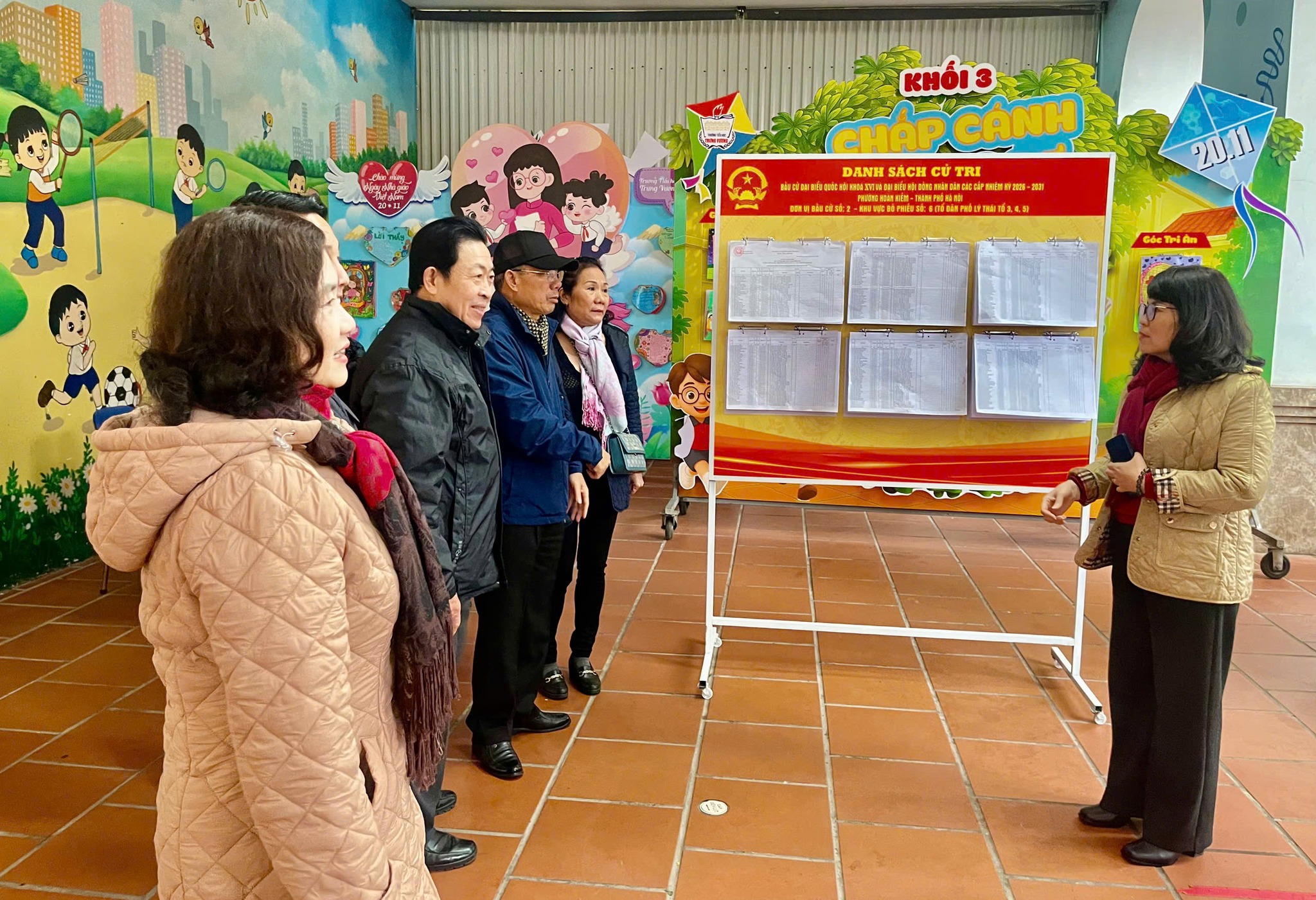 ĐOÀN GIÁM SÁT CỦA MẶT TRẬN TỔ QUỐC PHƯỜNG HOÀN KIẾM TĂNG CƯỜNG GIÁM SÁT CÔNG TÁC BẦU CỬ TẠI CÁC TỔ BẦU CỬ