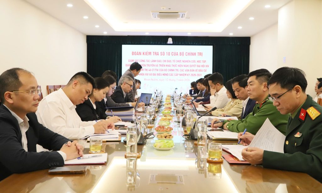 ĐOÀN KIỂM TRA SỐ 10 CỦA BỘ CHÍNH TRỊ LÀM VIỆC TẠI PHƯỜNG HOÀN KIẾM.